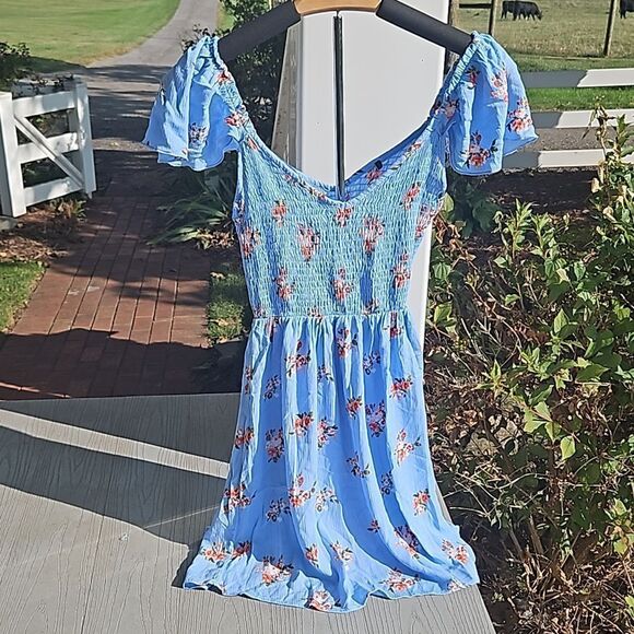 RUE 21 COLD SHOULDER FLORAL MIDI DRESS - Picture 6 of 8